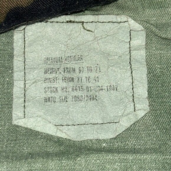 US Navy Woodland Camo Military Coat Mens Size Medium Combat Jacket - Picture 3 of 6